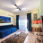 Reo's Apartment *