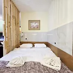 Reo's Apartment