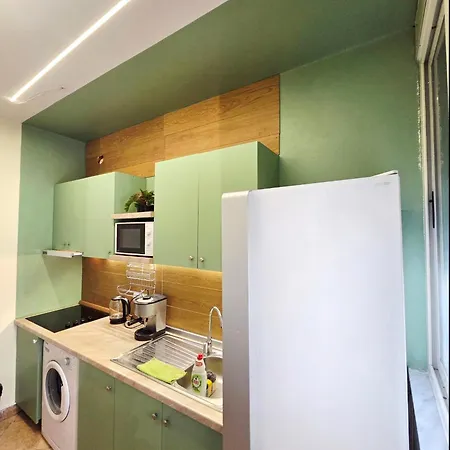 Apartment Reo's *