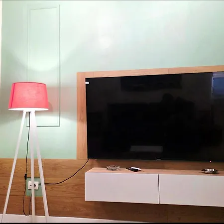 Reo's * Golem (Tirana)